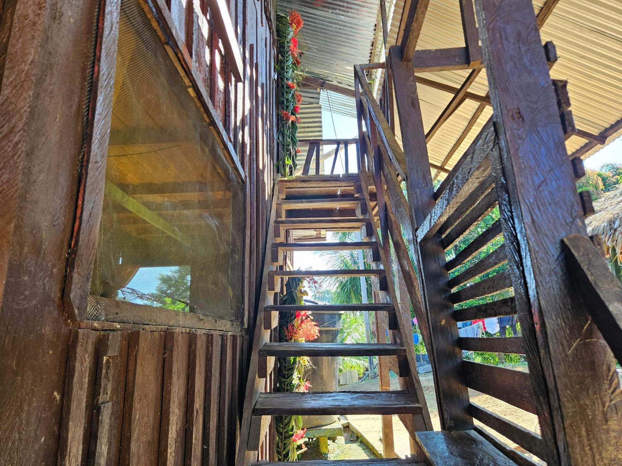 Resguardo Indigena Yagua Hotel Internado Santa Sofia Kültér fotó