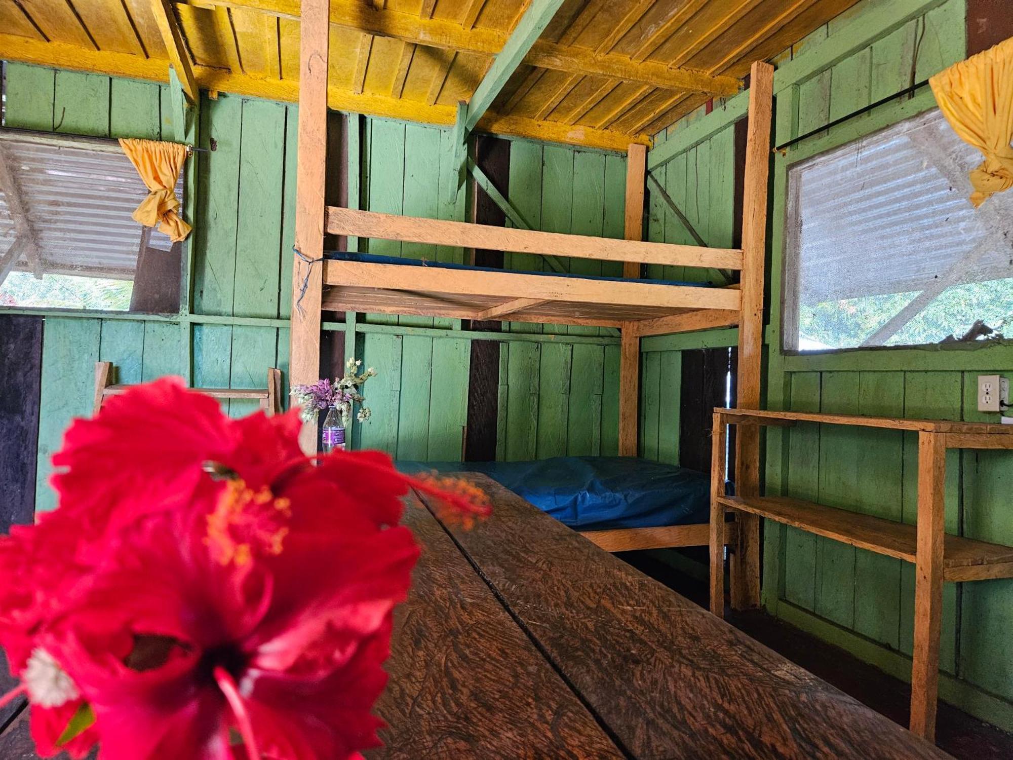 Resguardo Indigena Yagua Hotel Internado Santa Sofia Kültér fotó